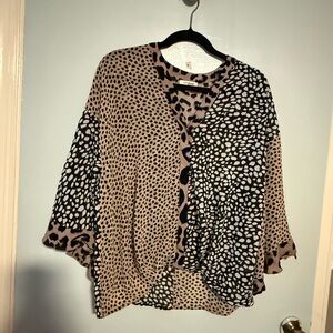 Umgee Leopard Print Top - Black and Tan